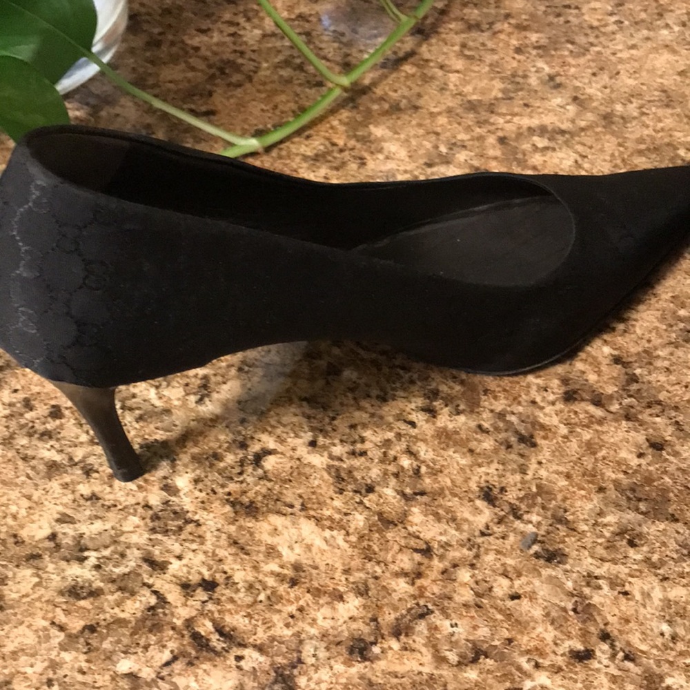 Gucci Classic Pointed Toe Black Women's Pumps - Picture 4 of 8